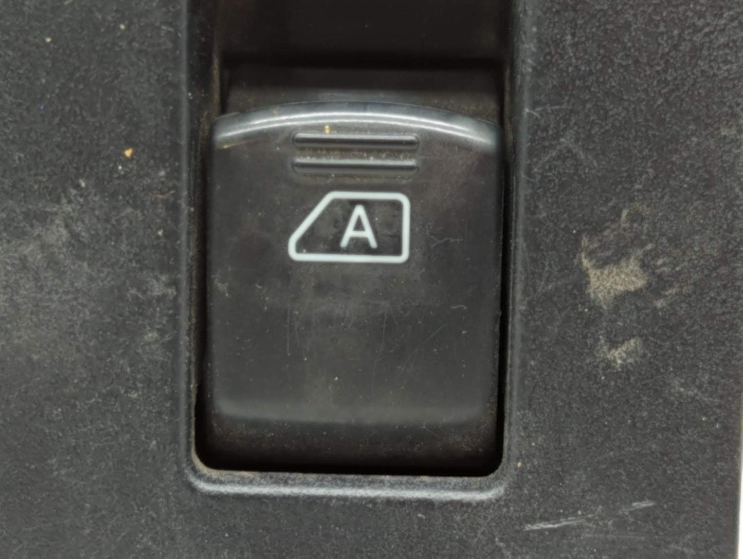 2004 Nissan Titan Master Power Window Switch Replacement Driver Side Left P/N:3040804 Fits OEM Used Auto Parts - Oemusedauto