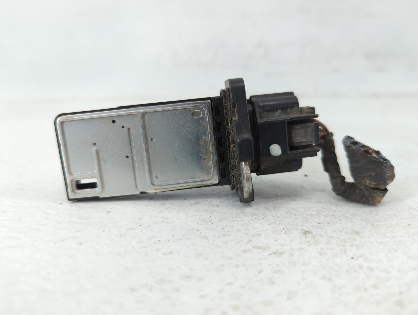 2004-2022 Nissan Titan Mass Air Flow Meter Maf - Oemusedautoparts1.com