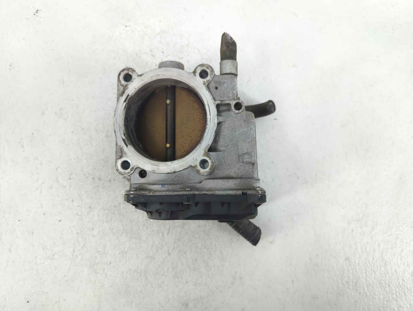 2004-2012 Nissan Titan Throttle Body P/N:4A2601299 Fits Fits 2004 2005 2006 2007 2008 2009 2010 2011 2012 2013 2014 OEM Used