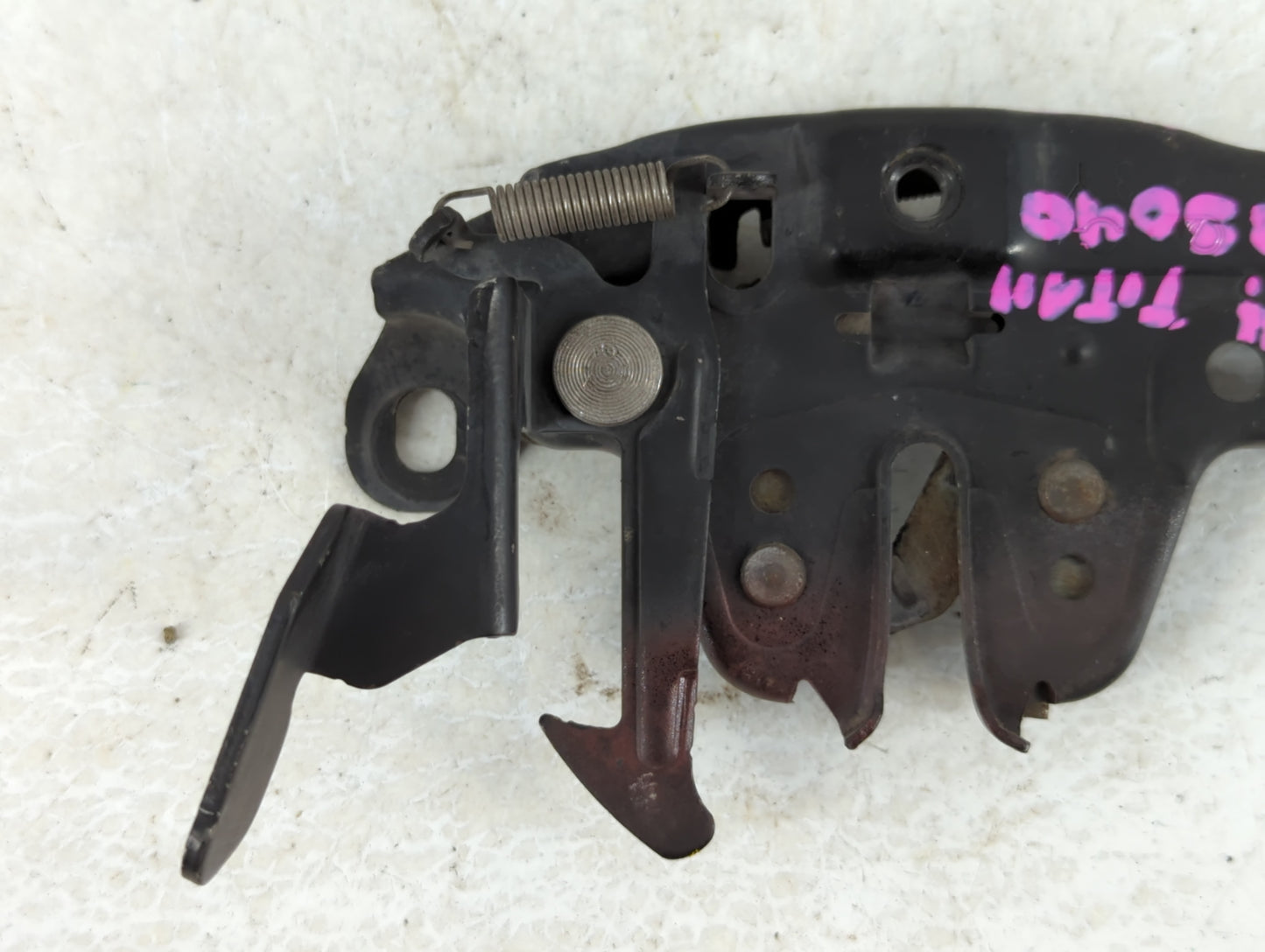 2004 Nissan Titan Hood Latch Assembly - Oemusedautoparts1.com