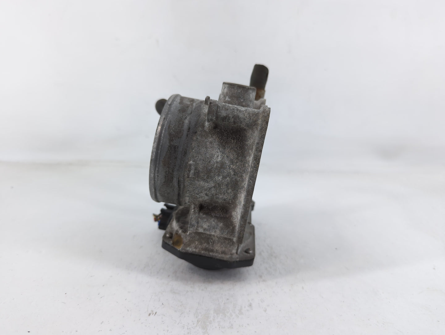 2004-2012 Nissan Titan Throttle Body P/N:16119 7S000 Fits Fits 2004 2005 2006 2007 2008 2009 2010 2011 2012 2013 2014 OEM Us