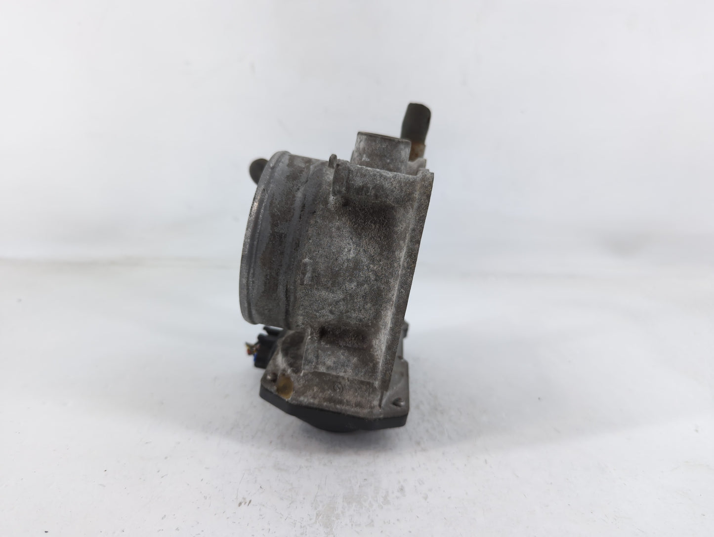2004-2012 Nissan Titan Throttle Body P/N:16119 7S000 Fits Fits 2004 2005 2006 2007 2008 2009 2010 2011 2012 2013 2014 OEM Us