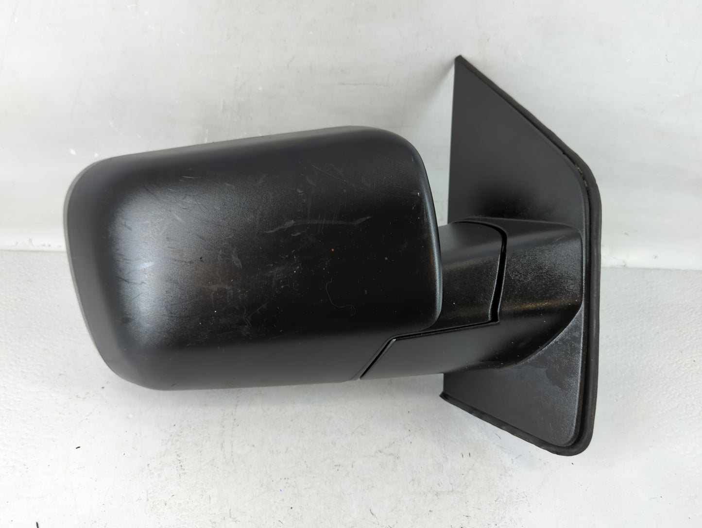 2004-2009 Nissan Titan Passenger Side View Mirror - Right Door Mirror OEM Used - Oemusedautoparts1.com