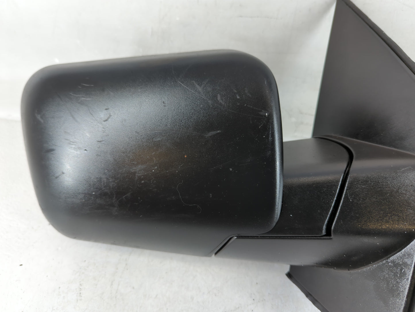 2004-2009 Nissan Titan Passenger Side View Mirror - Right Door Mirror OEM Used - Oemusedautoparts1.com