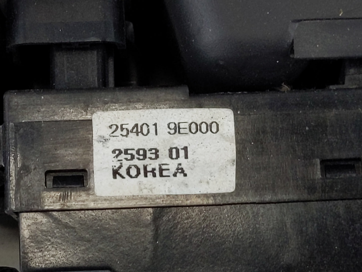 2000-2004 Nissan Xterra Master Power Window Switch Replacement Driver Side Left P/N:25401 9E000 Fits OEM Used Auto Parts - O