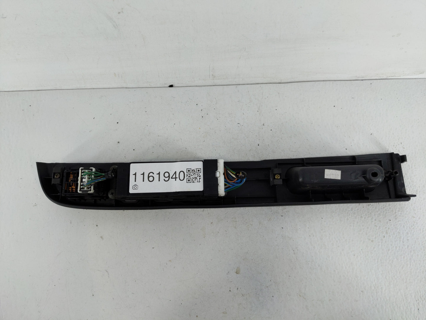 2000-2004 Nissan Xterra Master Power Window Switch Replacement Driver Side Left P/N:25401 9E000 Fits OEM Used Auto Parts - O