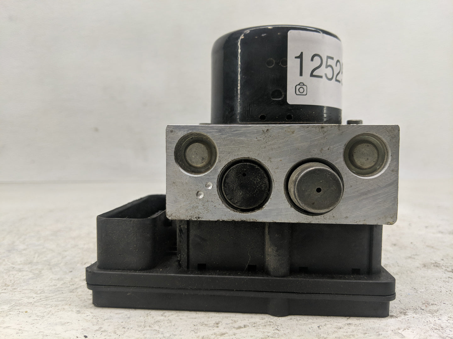 2003-2004 Nissan Xterra ABS Pump Control Module Replacement P/N:47660 1Z600 Fits Fits 2003 2004 OEM Used Auto Parts - Oemuse