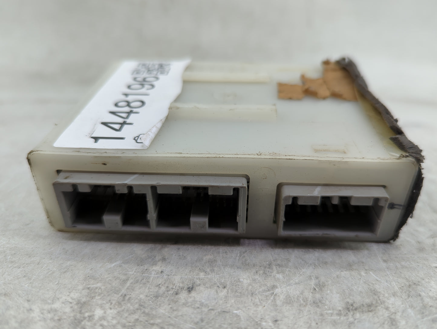 2004-2004 Nissan Xterra Body Control Module Bcm Inner Cabin Fuse Box - Oemusedautoparts1.com