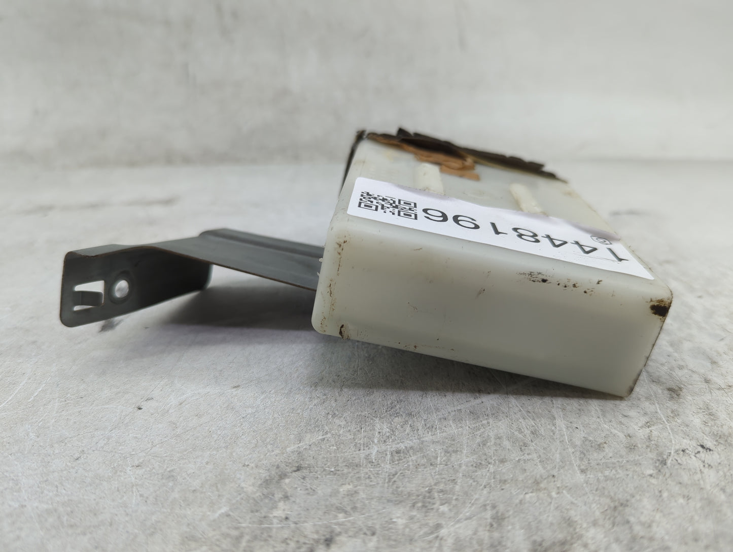 2004-2004 Nissan Xterra Body Control Module Bcm Inner Cabin Fuse Box - Oemusedautoparts1.com
