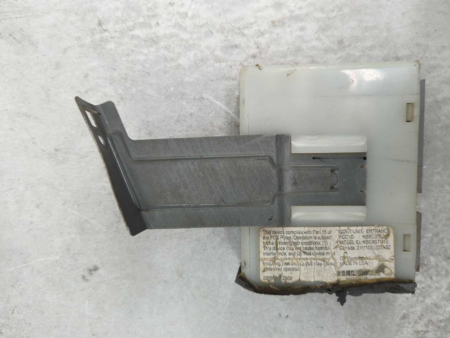 2004-2004 Nissan Xterra Body Control Module Bcm Inner Cabin Fuse Box - Oemusedautoparts1.com