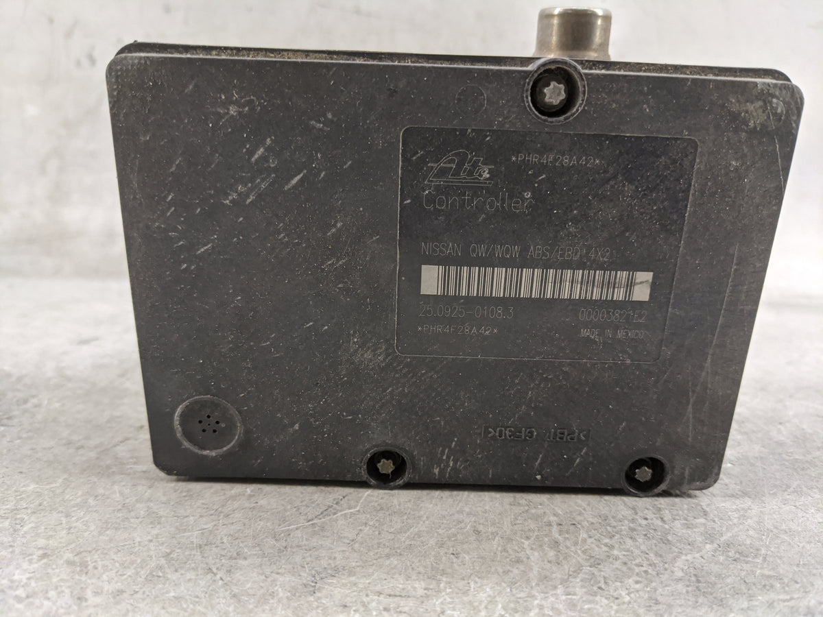 2003-2004 Nissan Xterra Anti-Lock Brake ABS Pump Module Actuator OEM P/N:25.0204-0986.3 25.0925-0108.3 Fits Fits 2003 2004 O