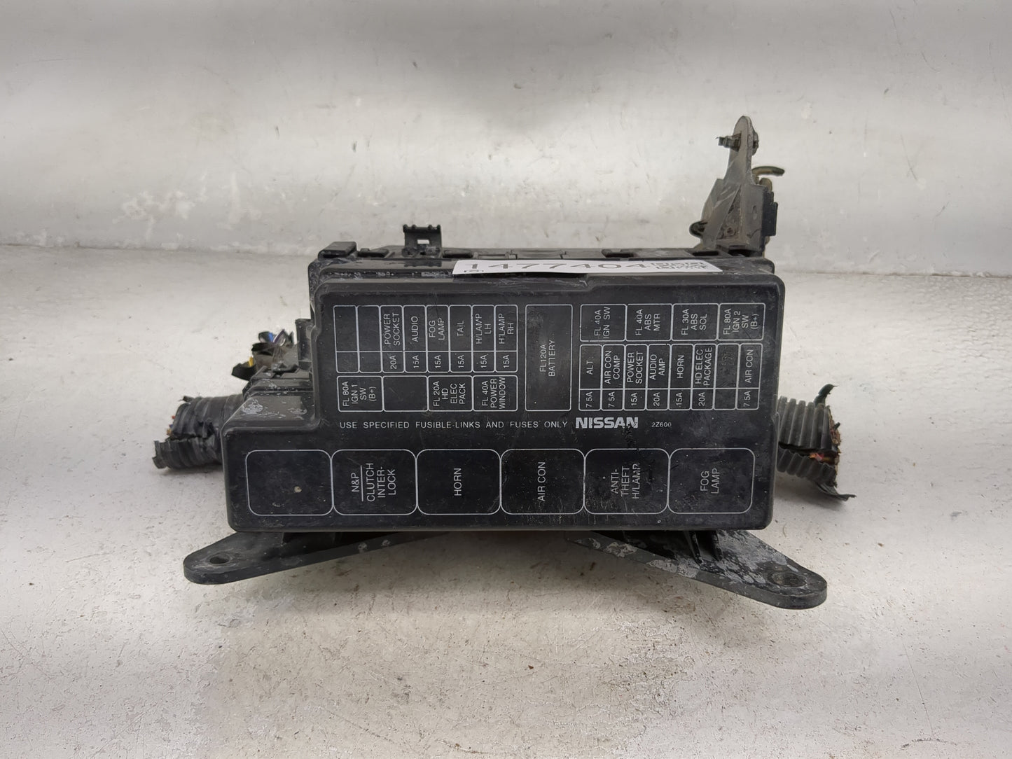 2003-2004 Nissan Xterra Fusebox Fuse Box Panel Relay Module Fits Fits 2003 2004 OEM Used Auto Parts - Oemusedautoparts1.com
