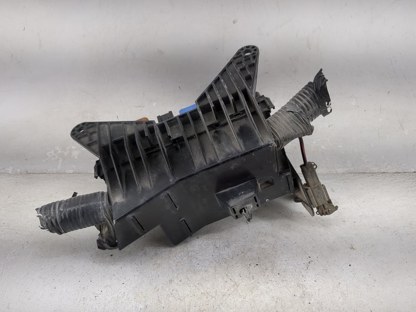 2003-2004 Nissan Xterra Fusebox Fuse Box Panel Relay Module Fits Fits 2003 2004 OEM Used Auto Parts - Oemusedautoparts1.com