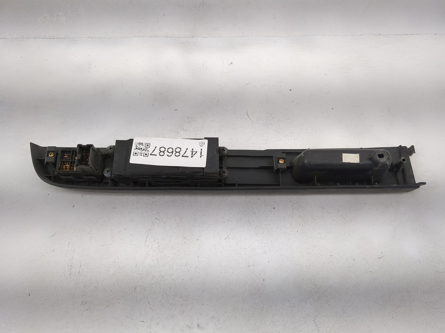 2000-2004 Nissan Xterra Master Power Window Switch Replacement Driver Side Left P/N:254019E000 Fits OEM Used Auto Parts - Oe