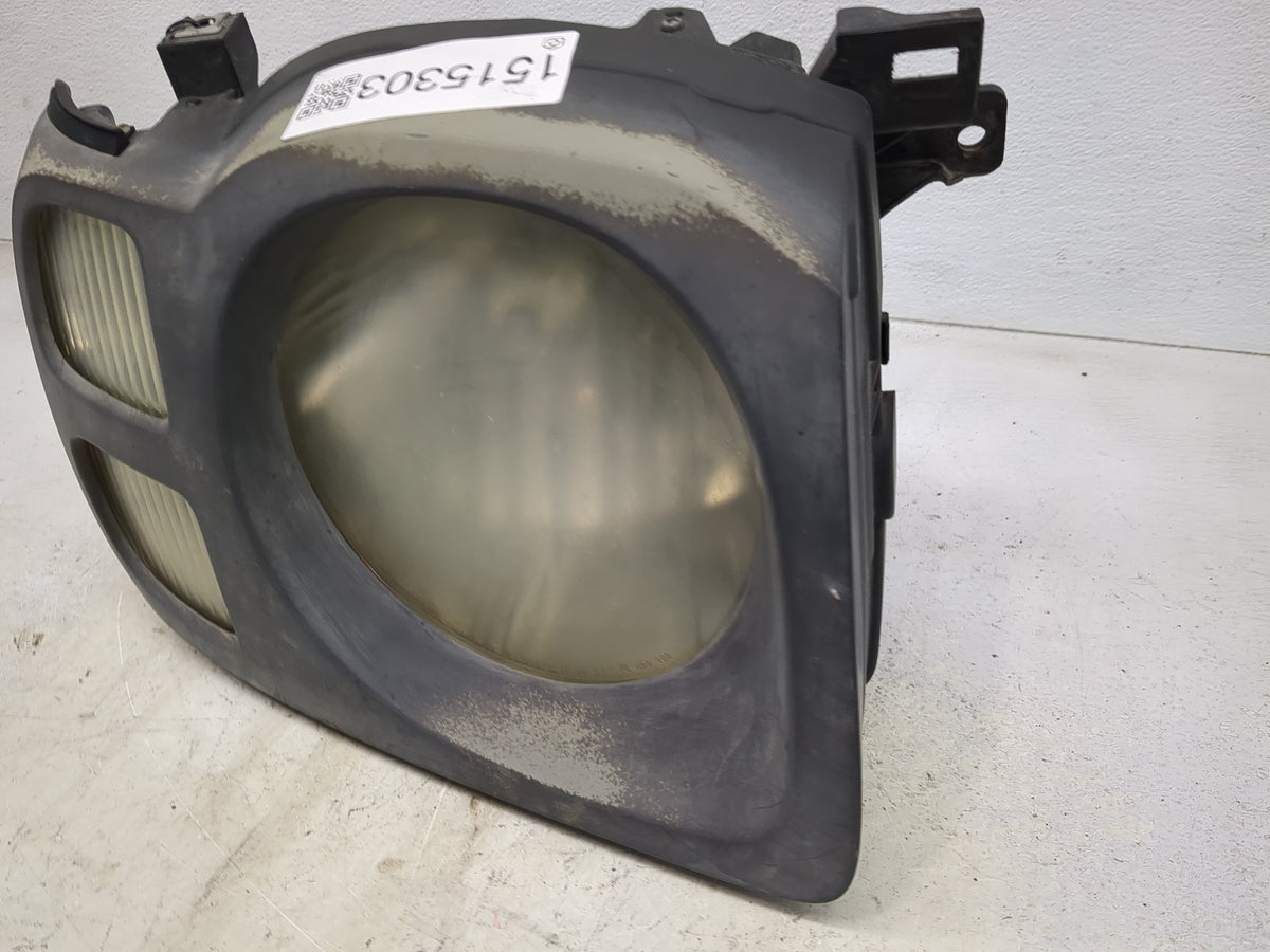 2004 Nissan Xterra Passenger Right Oem Head Light Headlight Lamp 1515303 - Oemusedautoparts1.com