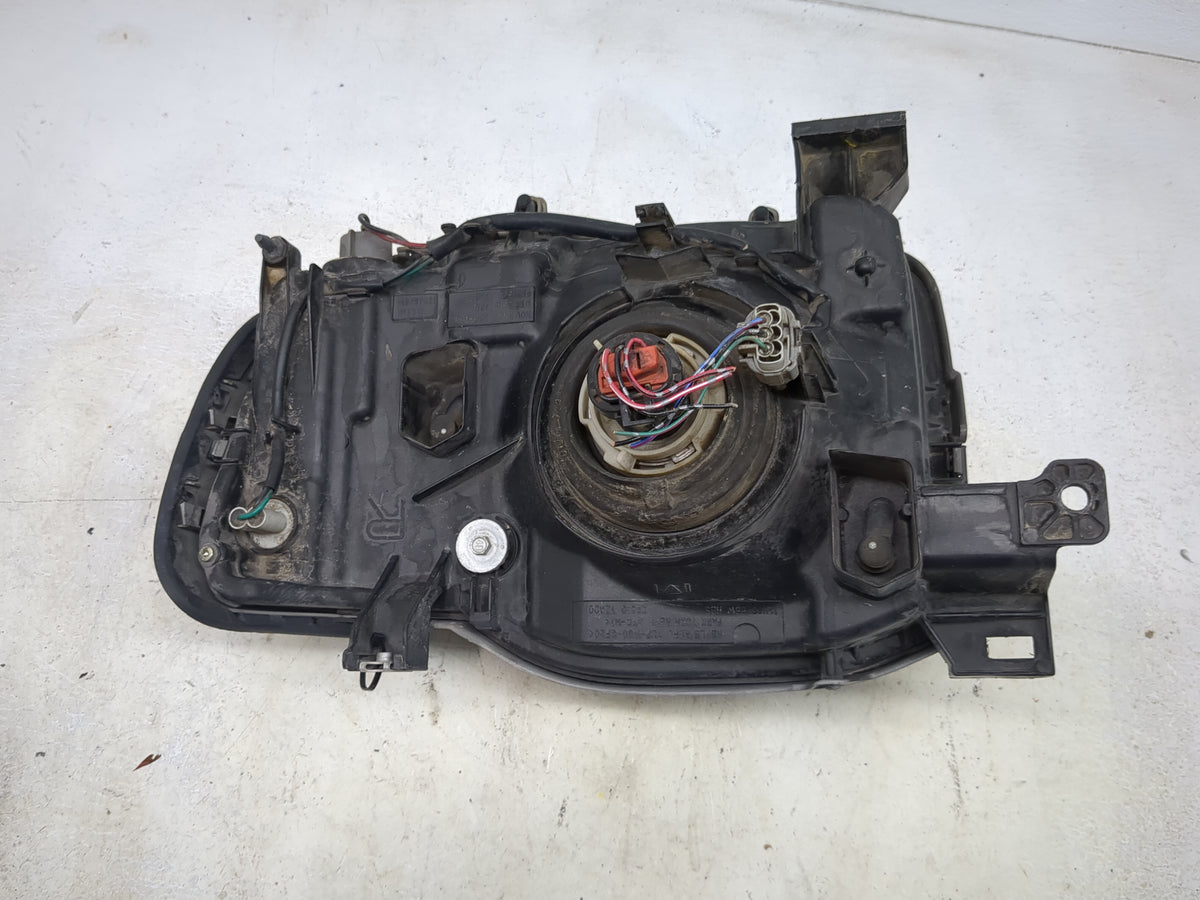 2004 Nissan Xterra Passenger Right Oem Head Light Headlight Lamp 1515303 - Oemusedautoparts1.com