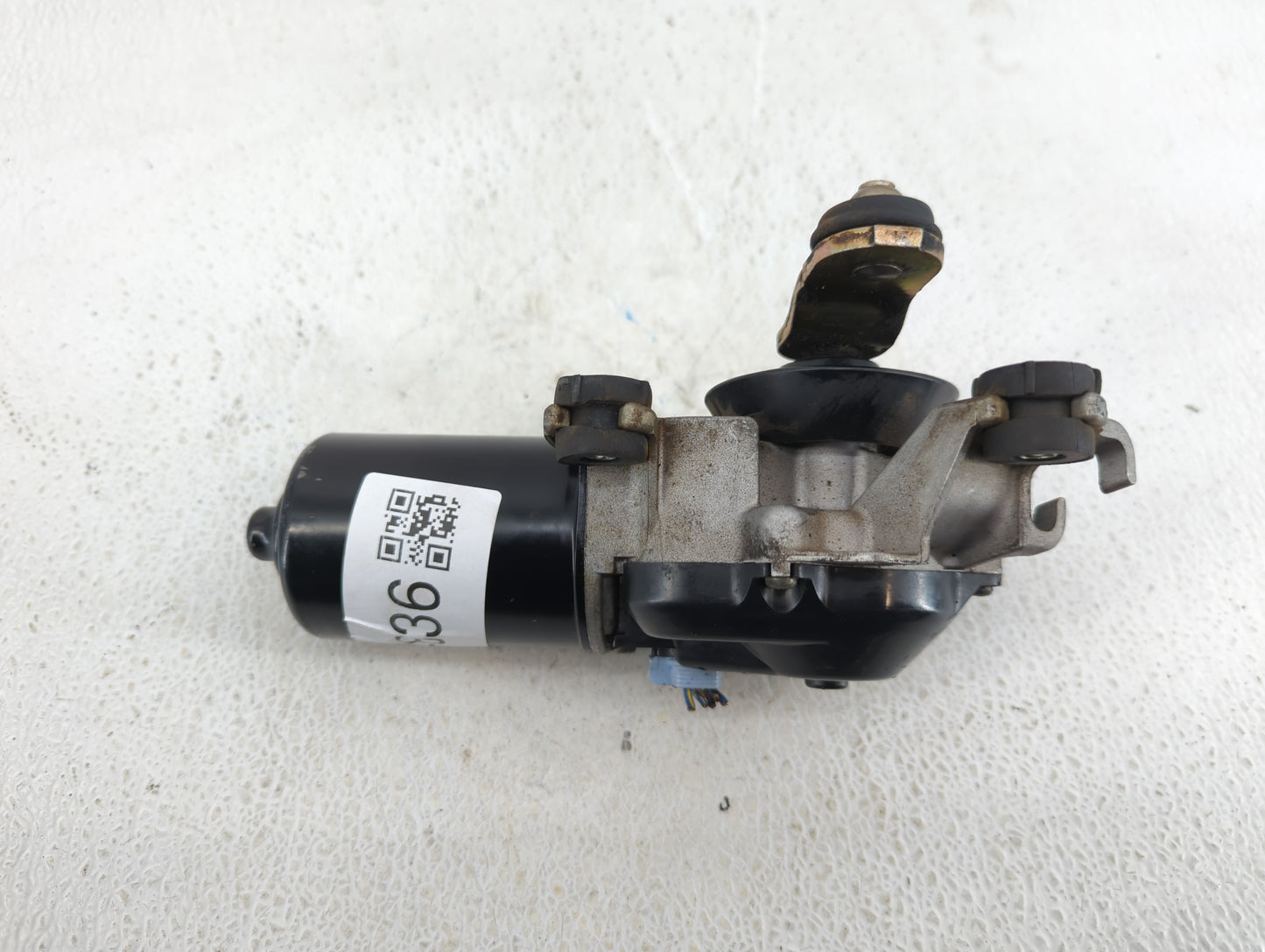 2001-2004 Nissan Xterra Front Windshield Wiper Motor Fits Fits 2001 2002 2003 2004 OEM Used Auto Parts - Oemusedautoparts1.c