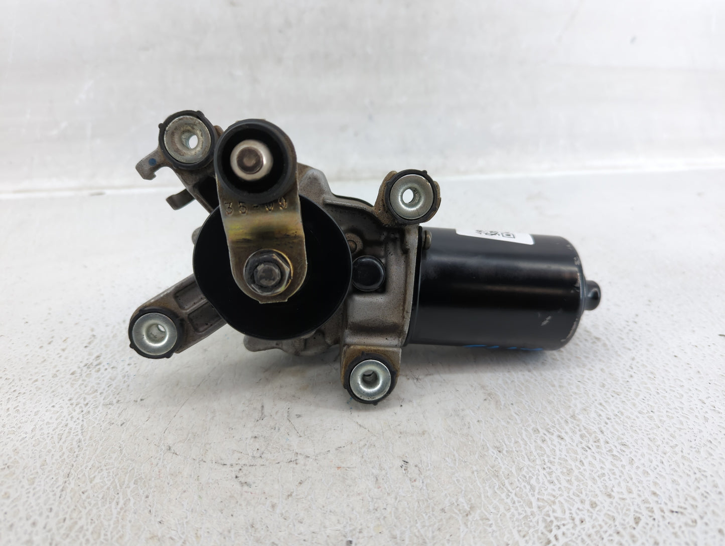 2001-2004 Nissan Xterra Front Windshield Wiper Motor Fits Fits 2001 2002 2003 2004 OEM Used Auto Parts - Oemusedautoparts1.c