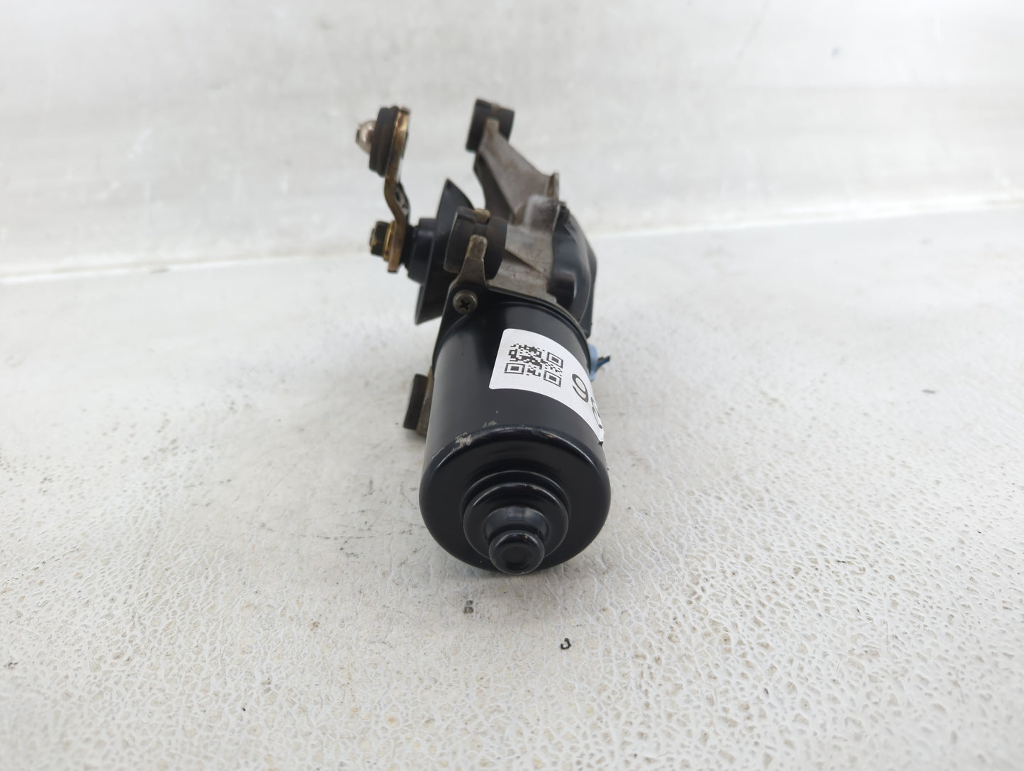 2001-2004 Nissan Xterra Front Windshield Wiper Motor Fits Fits 2001 2002 2003 2004 OEM Used Auto Parts - Oemusedautoparts1.c