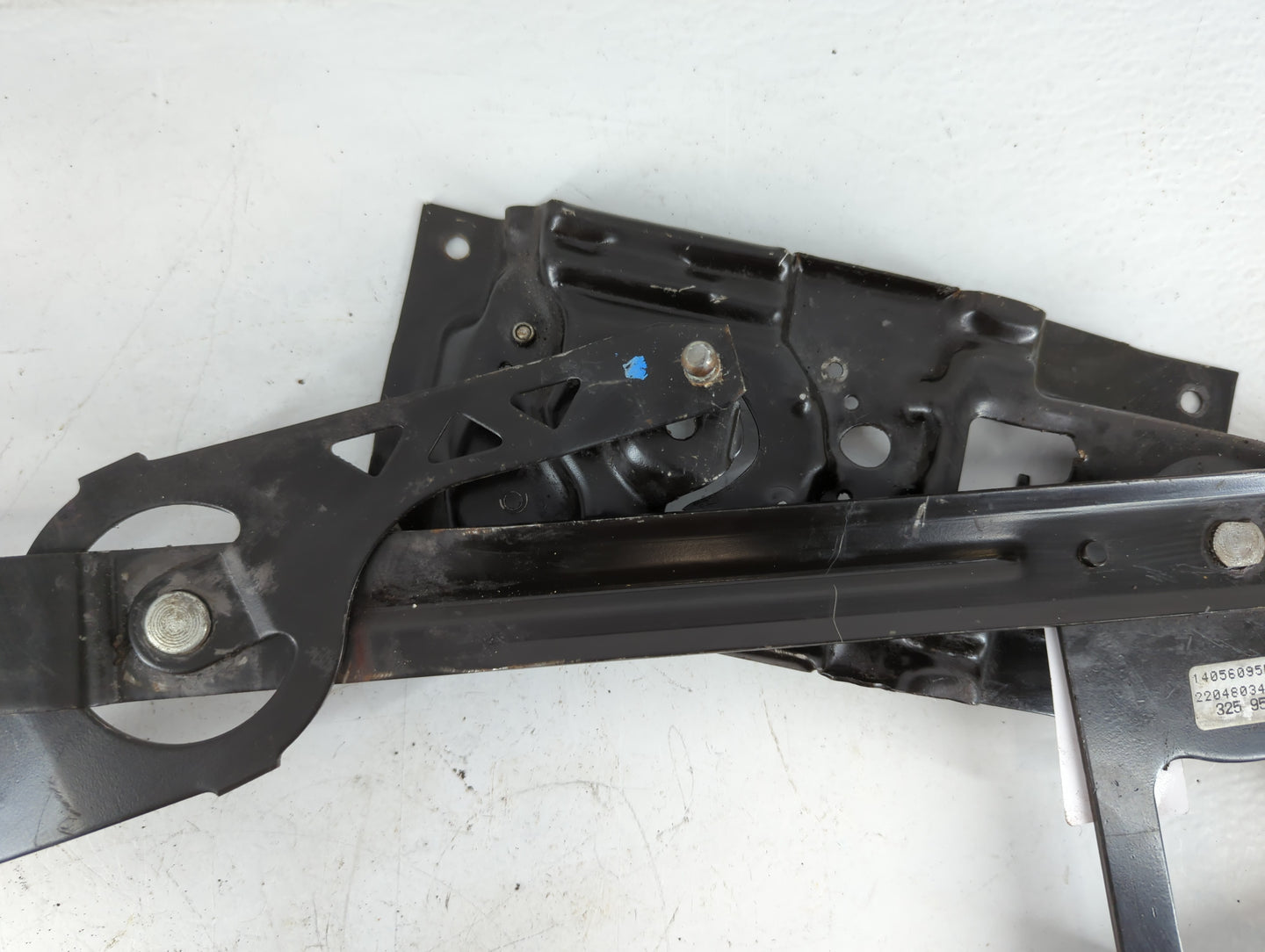 2000-2004 Nissan Xterra Passenger Front Right Power Window Motor - Oemusedautoparts1.com