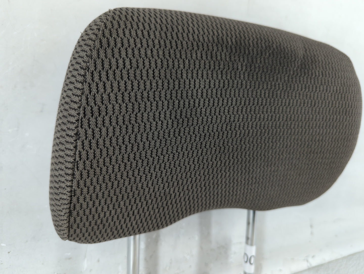 2004 Nissan Xterra Headrest Head Rest Front Driver Passenger Seat Fits OEM Used Auto Parts - Oemusedautoparts1.com