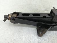 2004 Oldsmobile Alero Spare Scissor Car Jack 1415346 - Oemusedautoparts1.com