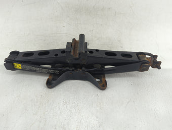 compare product 2004 Oldsmobile Alero Undefined 813114