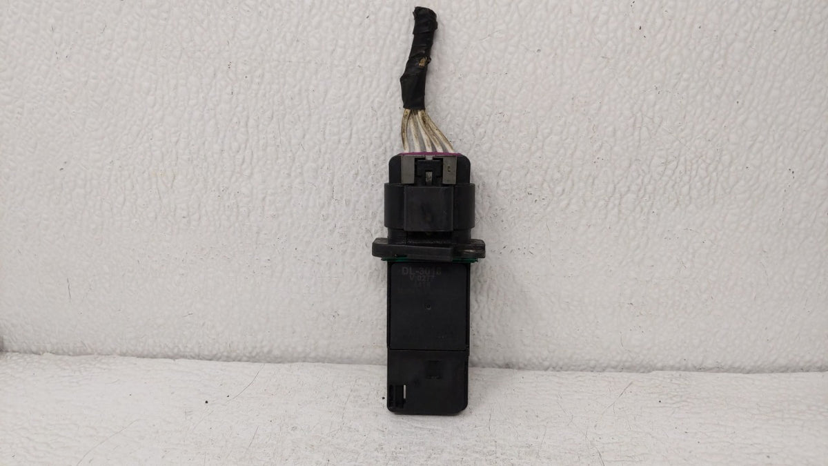 2001-2002 Oldsmobile Aurora Mass Air Flow Meter Maf Sensor - Oemusedautoparts1.com