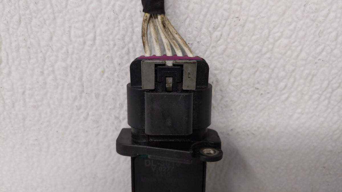 2001-2002 Oldsmobile Aurora Mass Air Flow Meter Maf Sensor - Oemusedautoparts1.com