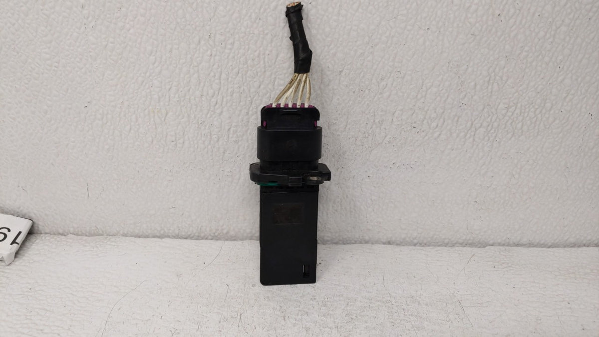 2001-2002 Oldsmobile Aurora Mass Air Flow Meter Maf Sensor - Oemusedautoparts1.com