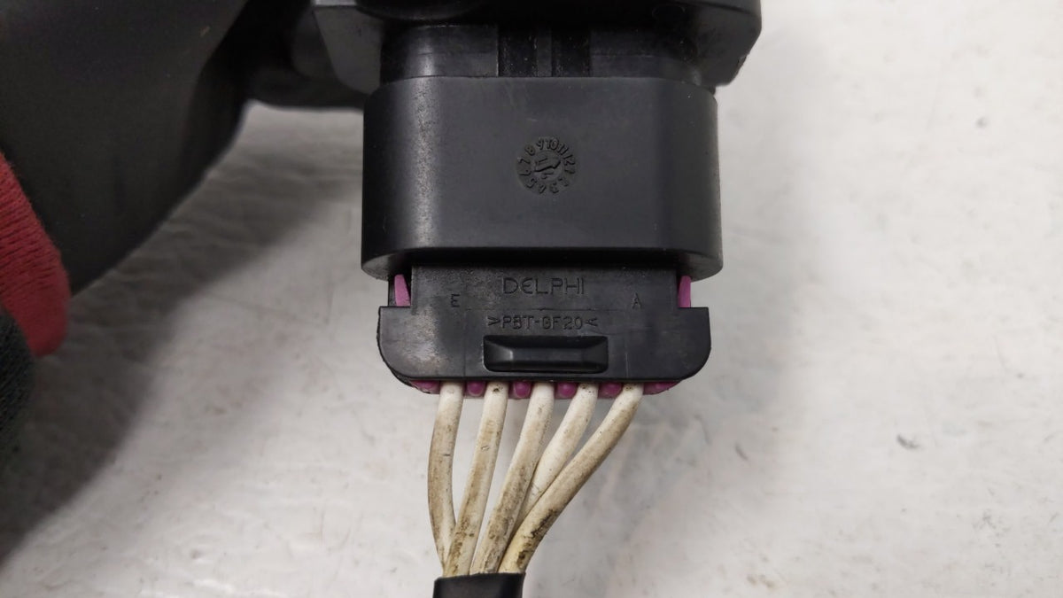 2001-2002 Oldsmobile Aurora Mass Air Flow Meter Maf Sensor - Oemusedautoparts1.com