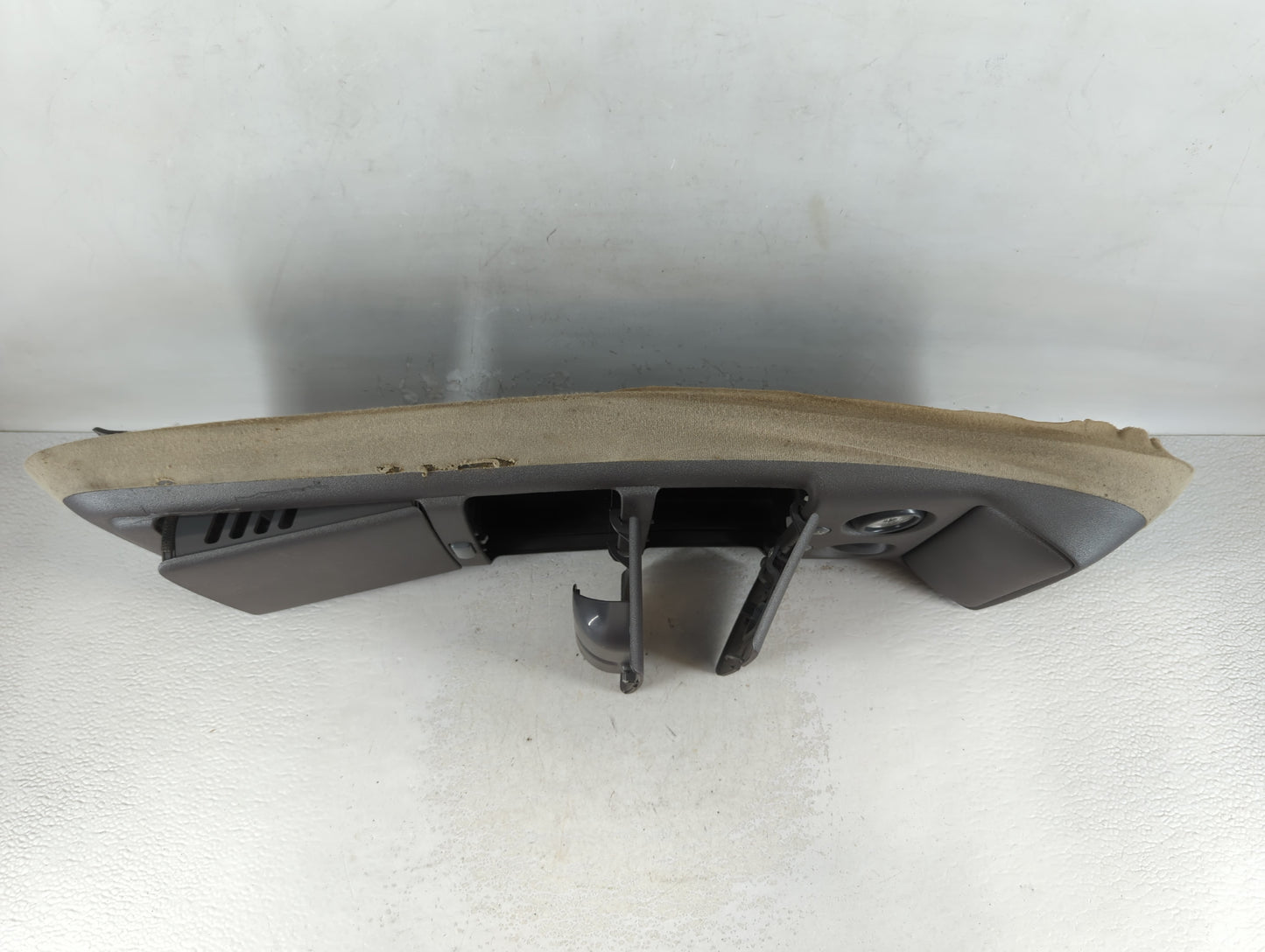 2002-2004 Oldsmobile Bravada Overhead Roof Console - Oemusedautoparts1.com