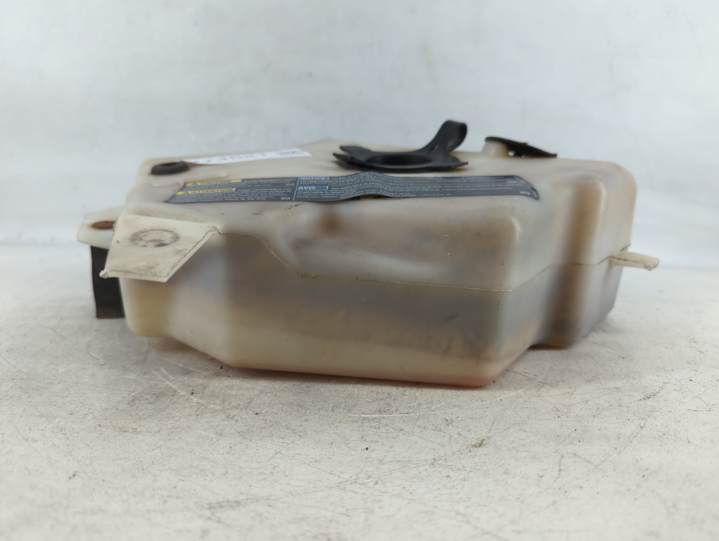 2001-2005 Pontiac Aztek Radiator Coolant Overflow Expansion Tank Bottle - Oemusedautoparts1.com