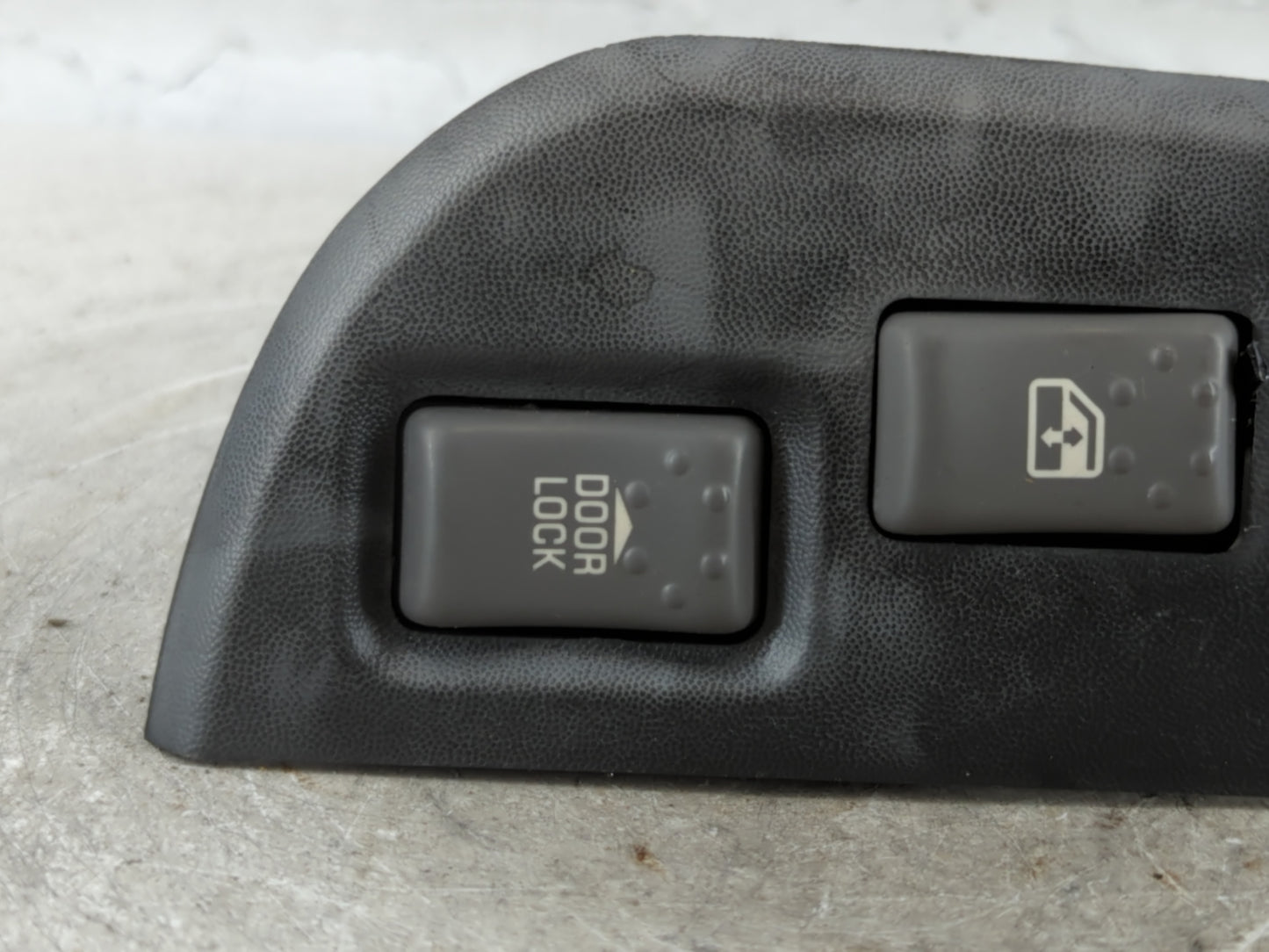 2004 Pontiac Aztek Passenger Right Power Window Switch 10308823 - Oemusedautoparts1.com