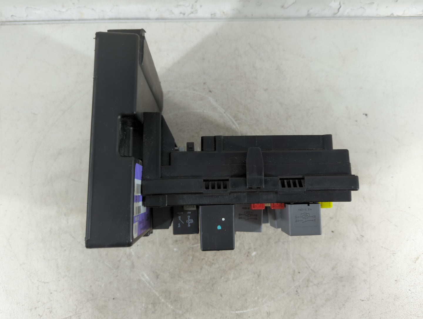 2001-2005 Pontiac Aztek Left Radiator Fan Motor Assembly - Oemusedautoparts1.com