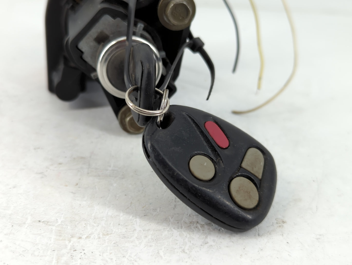 Pontiac Granam Ignition Switch Oem 25695955 - Oemusedautoparts1.com