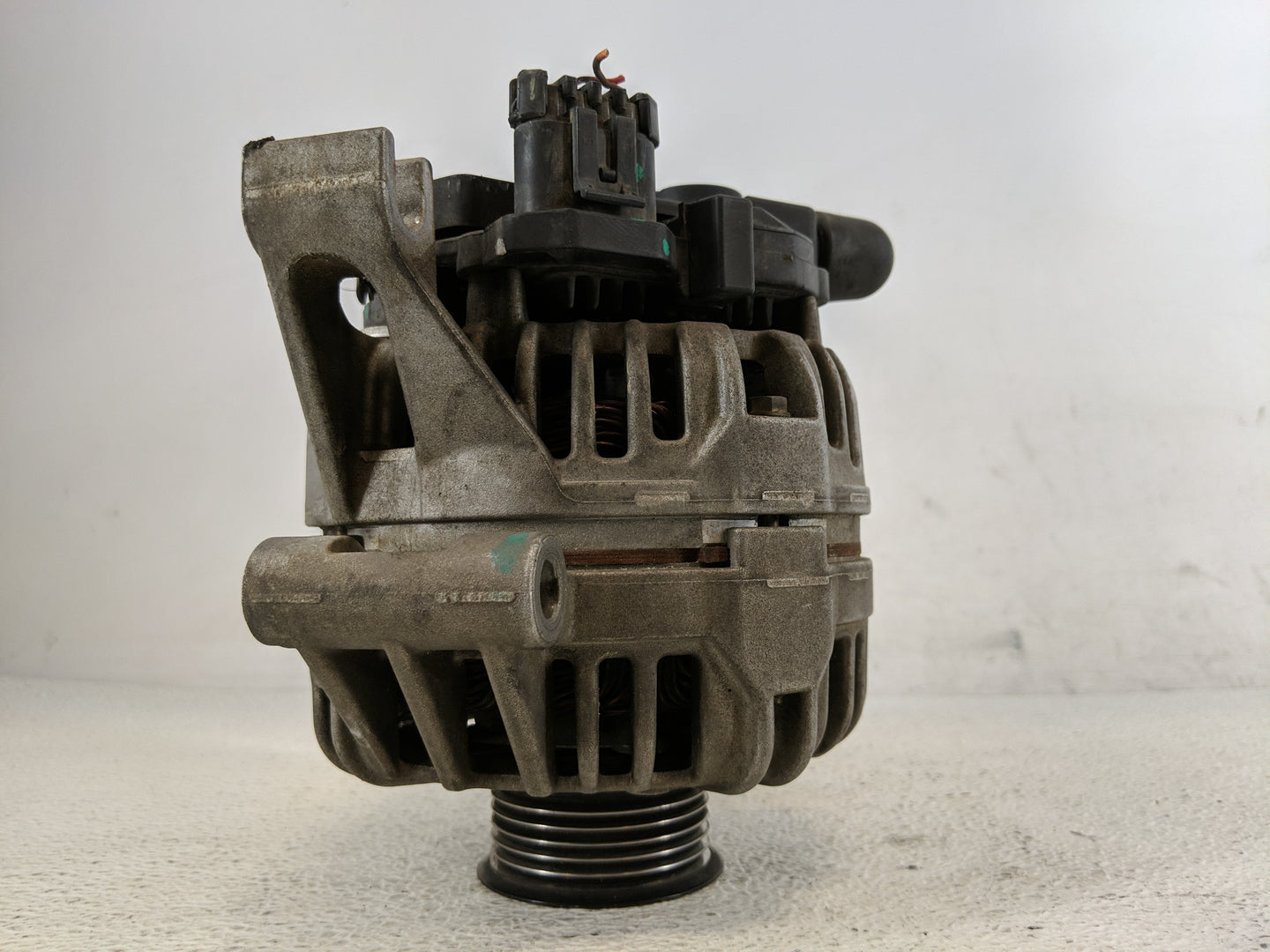 2003-2005 Pontiac Grand Am Alternator Replacement Generator Charging Assembly Engine OEM P/N:0 124 415 033 Fits OEM Used Aut