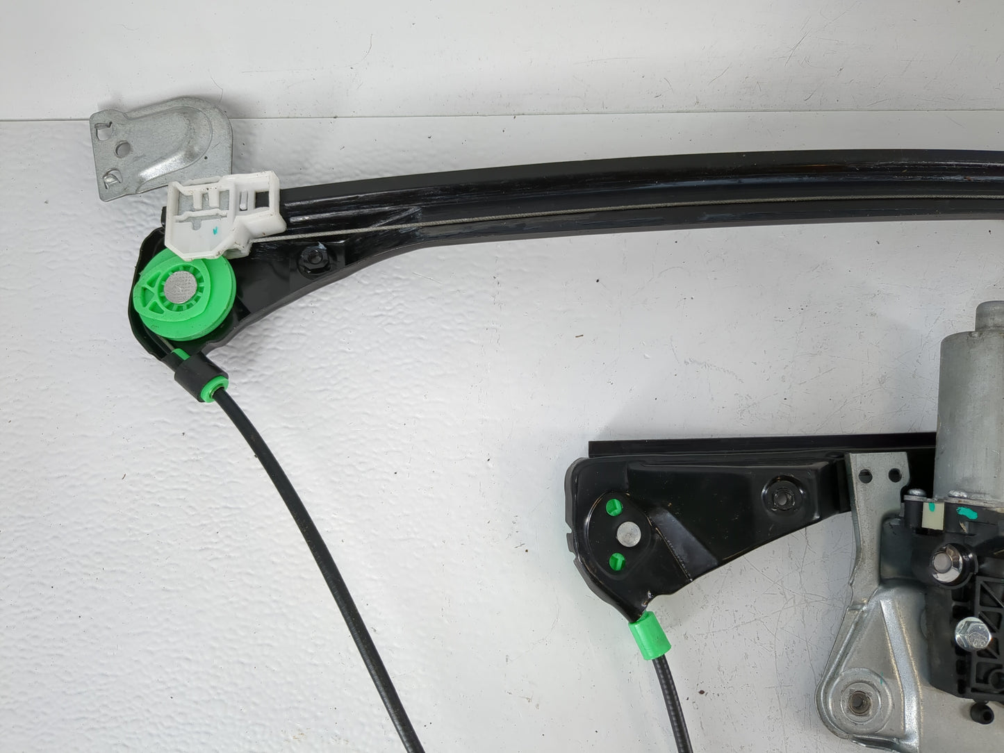 1999-2005 Pontiac Grand Am Driver Front Left Power Window Motor - Oemusedautoparts1.com