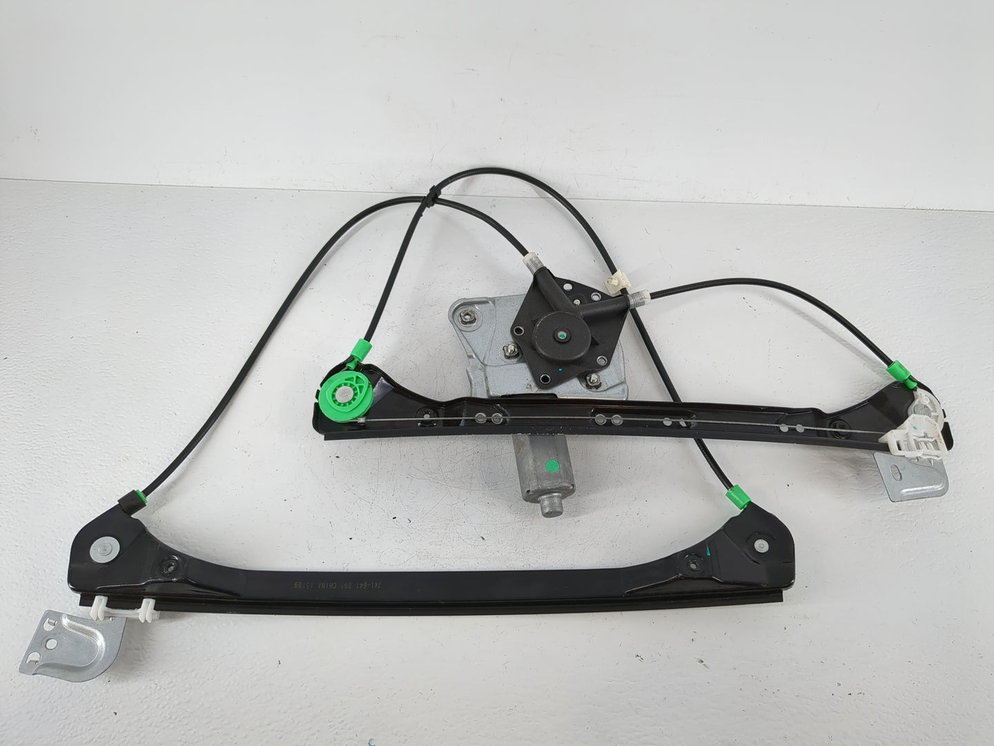 1999-2005 Pontiac Grand Am Driver Front Left Power Window Motor - Oemusedautoparts1.com