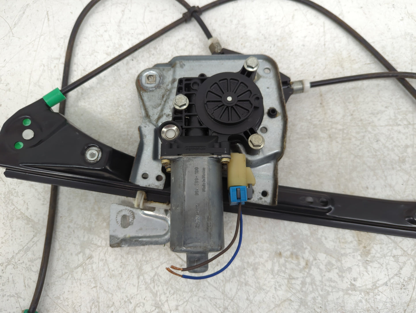 1999-2005 Pontiac Grand Am Passenger Front Right Power Window Motor - Oemusedautoparts1.com