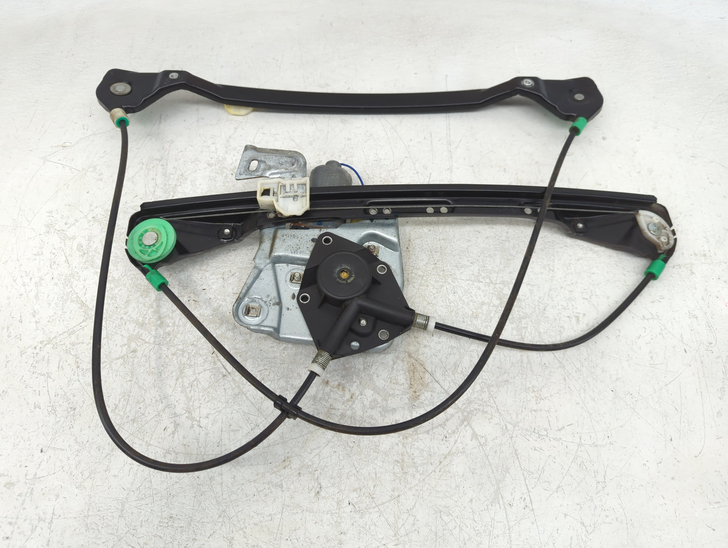1999-2005 Pontiac Grand Am Passenger Front Right Power Window Motor - Oemusedautoparts1.com