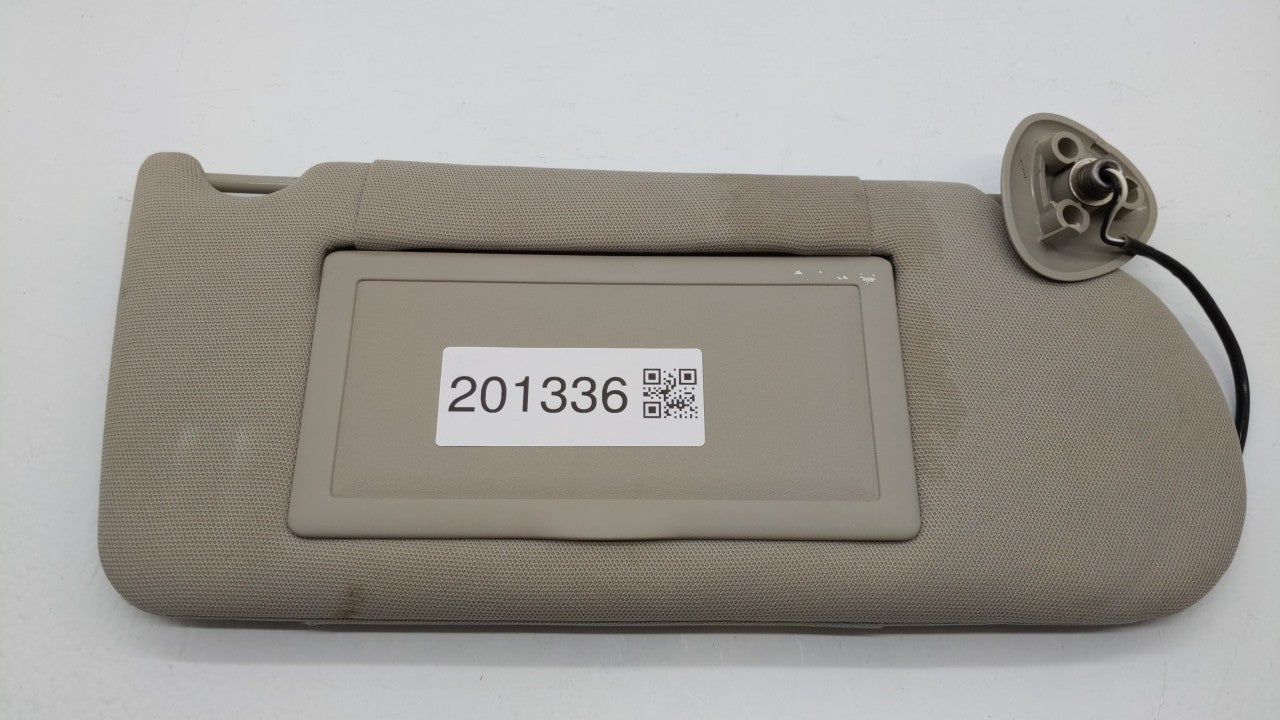 2004 Pontiac Grand Prix Sun Visor Shade Replacement Passenger Right Mirror Fits OEM Used Auto Parts - Oemusedautoparts1.com