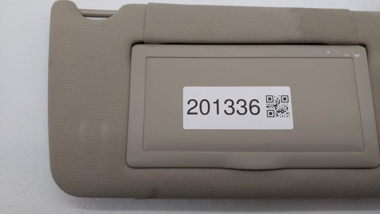 2004 Pontiac Grand Prix Sun Visor Shade Replacement Passenger Right Mirror Fits OEM Used Auto Parts - Oemusedautoparts1.com