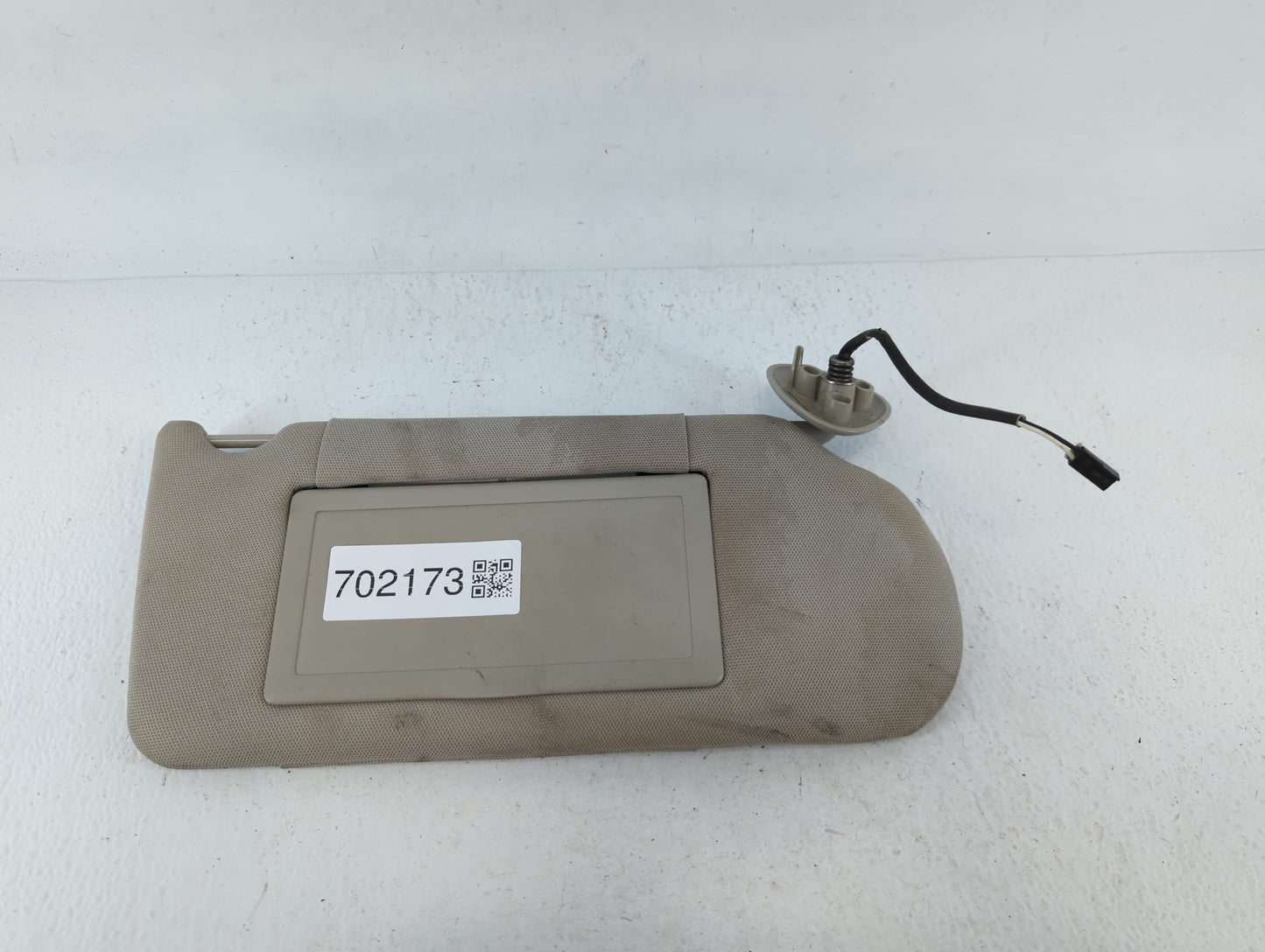 2004 Pontiac Grand Prix Sun Visor Shade Replacement Passenger Right Mirror Fits OEM Used Auto Parts - Oemusedautoparts1.com