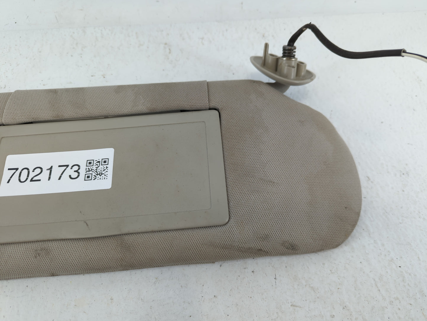 2004 Pontiac Grand Prix Sun Visor Shade Replacement Passenger Right Mirror Fits OEM Used Auto Parts - Oemusedautoparts1.com