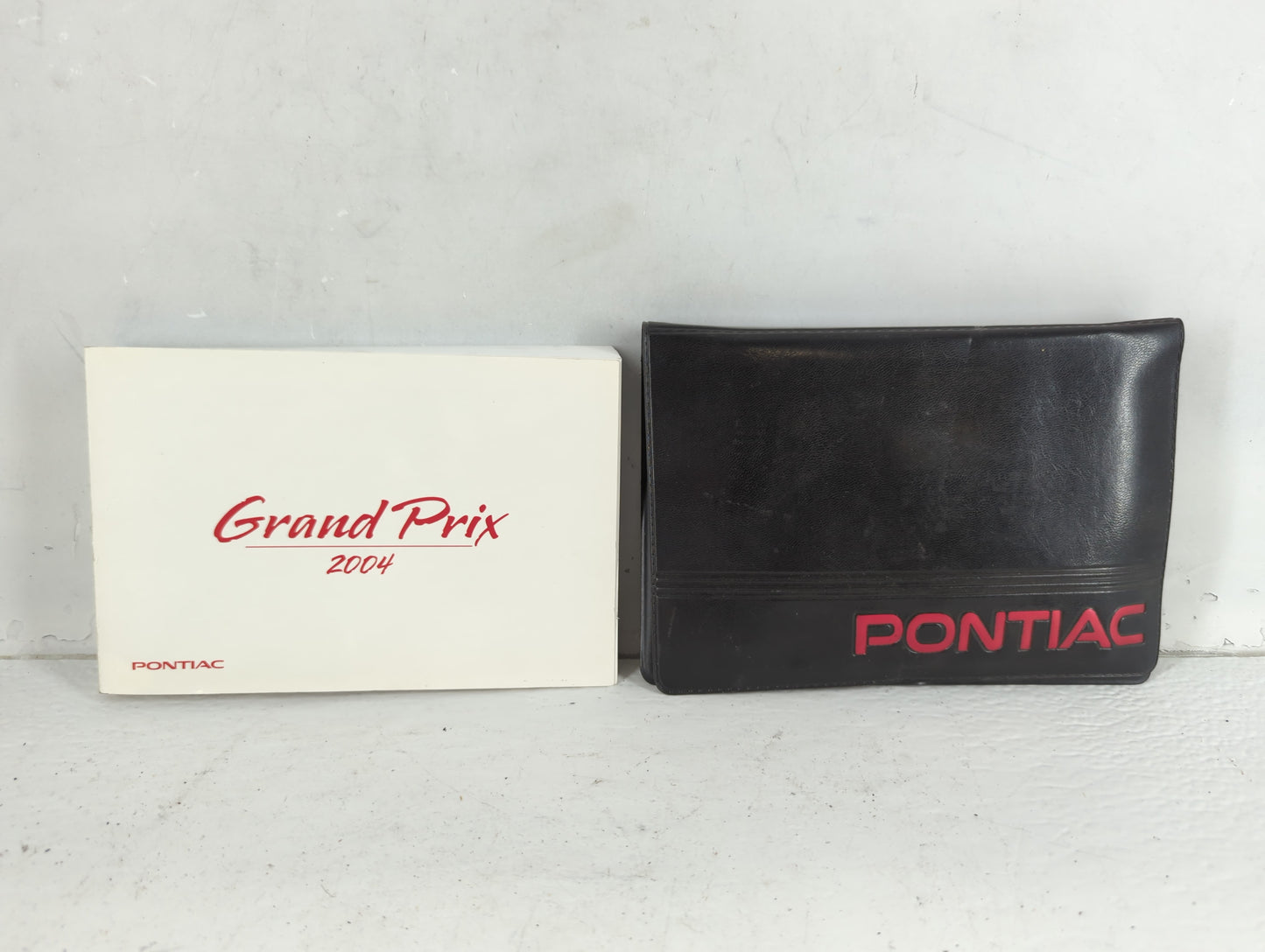 2004 Pontiac Grand Prix Owners Manual Book Guide P/N:10333510 OEM Used Auto Parts - Oemusedautoparts1.com