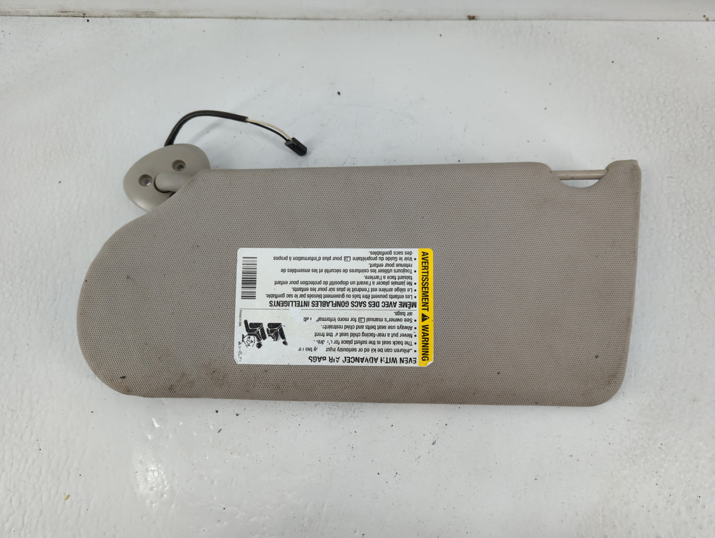 2004 Pontiac Grand Prix Sun Visor Shade Replacement Passenger Right Mirror Fits OEM Used Auto Parts - Oemusedautoparts1.com