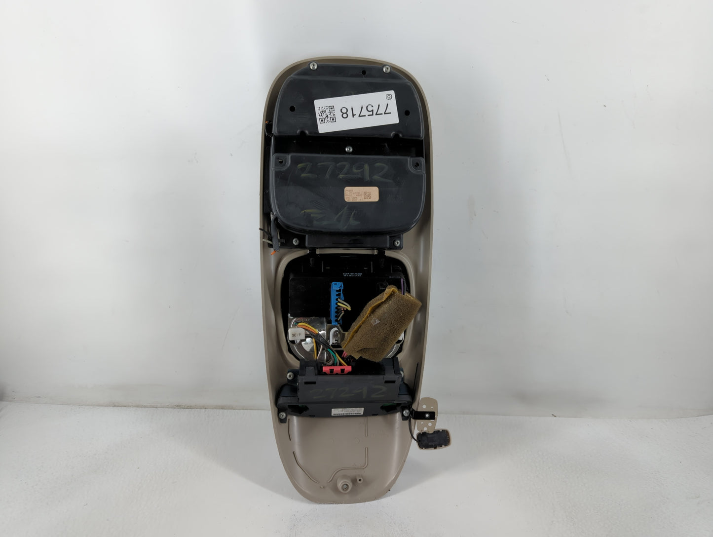 2004 Pontiac Montana Overhead Roof Console - Oemusedautoparts1.com