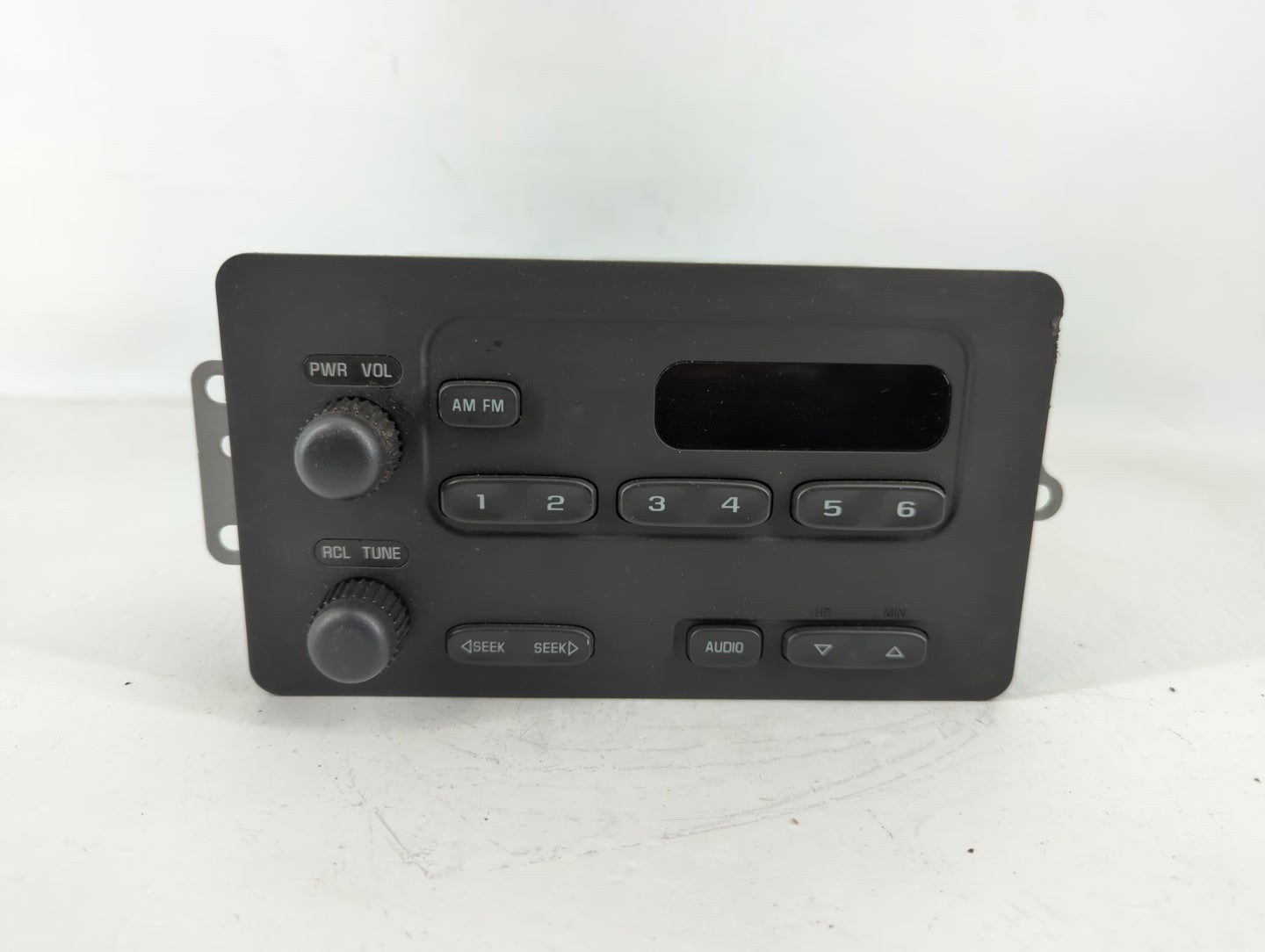 Pontiac Ventura Am Fm Cd Player Radio Receiver - Oemusedautoparts1.com