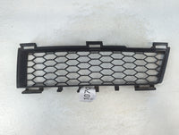2003-2004 Pontiac Vibe Front Grille Bumper Not Included - Oemusedautoparts1.com